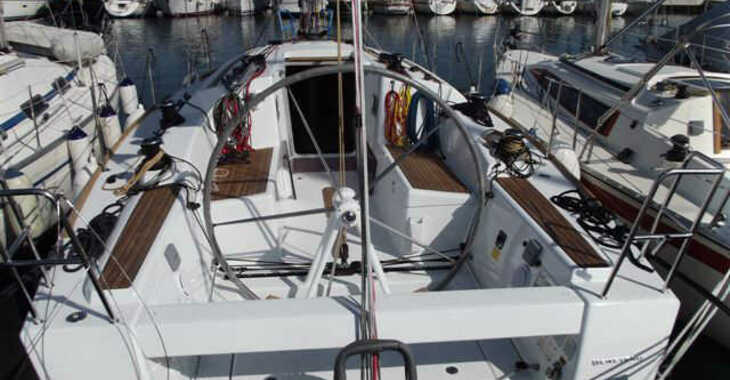 Chartern Sie segelboot in ACI Jezera - First 35