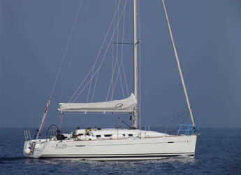 Rent a sailboat in ACI Jezera - First 35