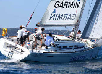 Rent a sailboat in ACI Jezera - First 35