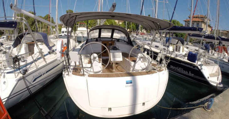 Rent a sailboat in Marina Tankerkomerc - Bavaria Cruiser 37