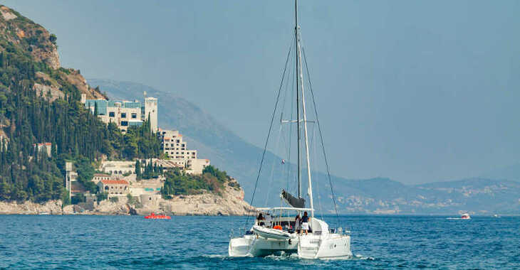 Chartern Sie katamaran in ACI Marina Dubrovnik - Lagoon 380