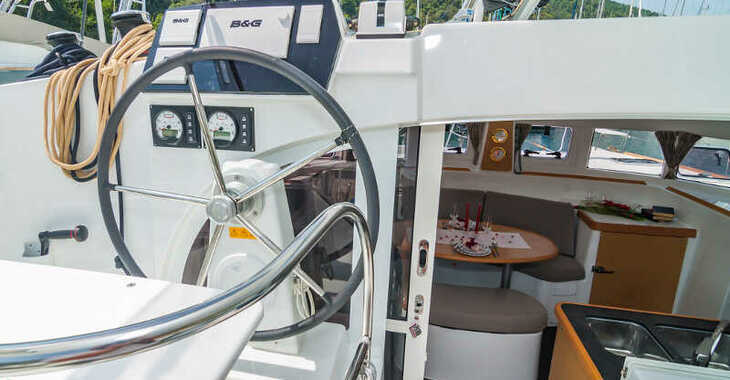 Rent a catamaran in ACI Marina Dubrovnik - Lagoon 380