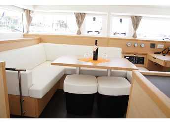 Rent a catamaran in Marina Mandalina - Lagoon 400