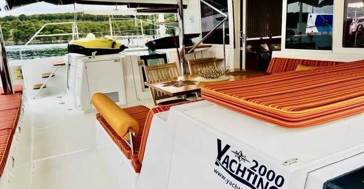 Rent a catamaran in Marina Mandalina - Lagoon 560
