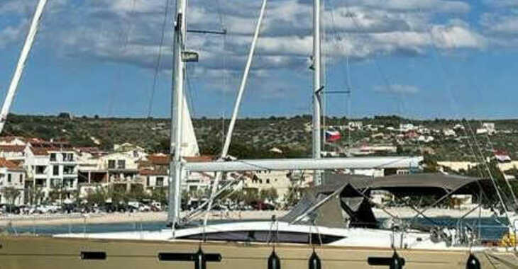 Rent a sailboat in Marina Mandalina - Jeanneau 57