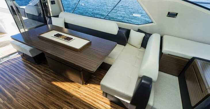 Chartern Sie yacht in Marina Mandalina - Azimut 55 S