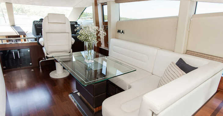 Rent a yacht in Marina Mandalina - Galeon 640 Fly