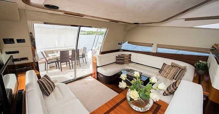 Rent a yacht in Marina Mandalina - Galeon 640 Fly