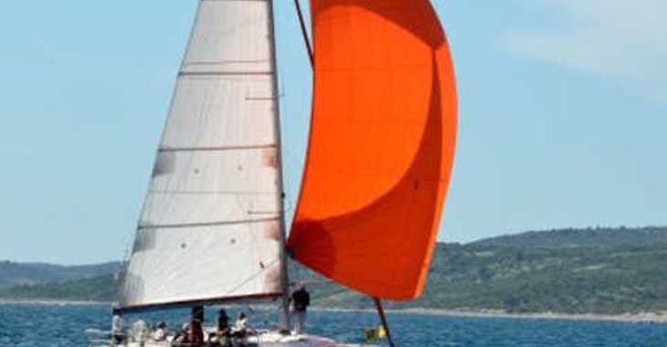 Rent a sailboat in Marina Kremik - Salona 38