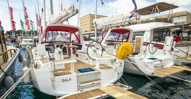 Rent a sailboat in Marina Split (ACI Marina) - Oceanis 35
