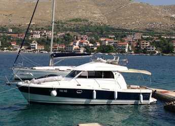 Louer bateau à moteur à Marina Frapa - Antares 10.80