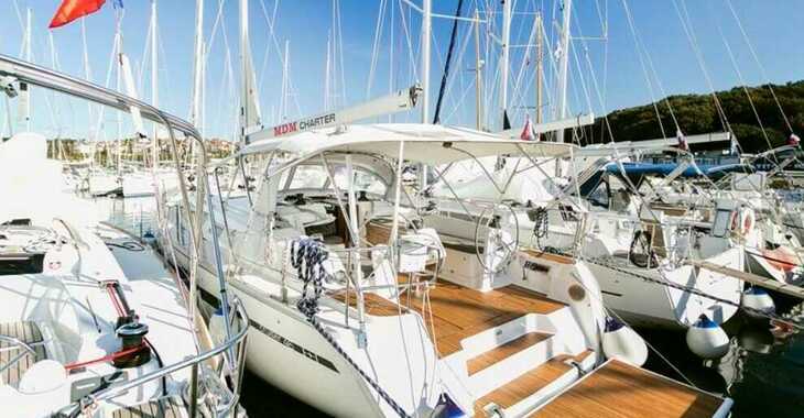 Rent a sailboat in Veruda - Bavaria 46 Cruiser