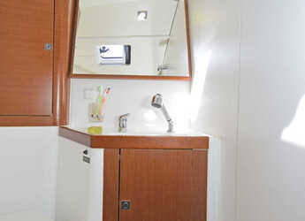 Rent a sailboat in Kos Marina - Oceanis 41