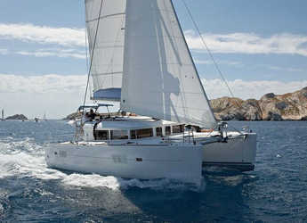 Rent a catamaran in Nidri Marine - Lagoon 400 S2 A/C & GEN