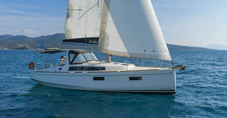 Rent a sailboat in Nidri Marine - Oceanis 38.1