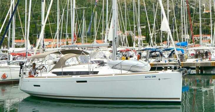Rent a sailboat in ACI Marina Dubrovnik - Sun Odyssey 389