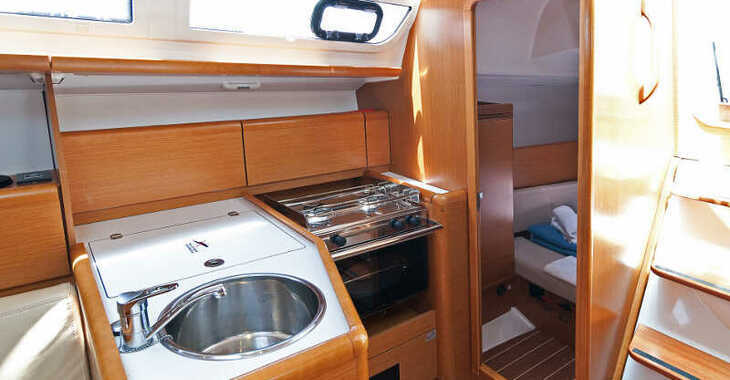 Chartern Sie segelboot in ACI Marina Split - Sun Odyssey 33i
