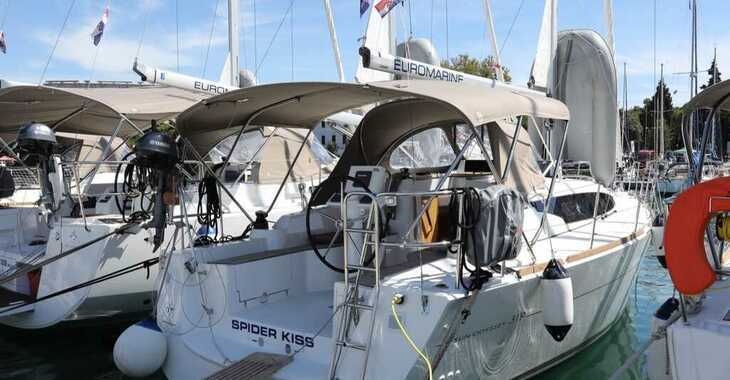 Rent a sailboat in Pula (ACI Marina) - Sun Odyssey 319