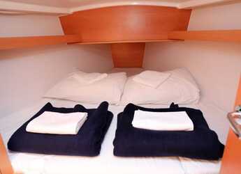 Alquilar velero en ACI Marina - Sun Odyssey 319