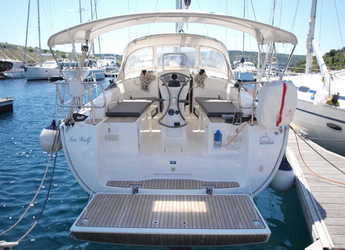 Rent a sailboat in Kremik Marina - Bavaria 36