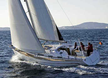 Rent a sailboat in Kremik Marina - Bavaria 38 Match
