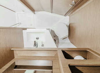 Rent a catamaran in Marina Mandalina - Lagoon 42