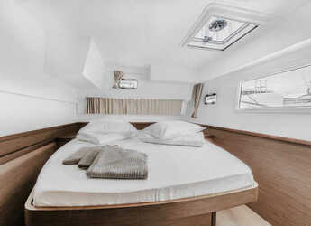 Rent a catamaran in Marina Mandalina - Lagoon 42