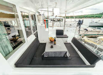 Rent a catamaran in Marina Mandalina - Lagoon 39