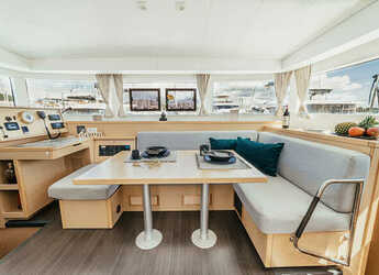 Rent a catamaran in Marina Mandalina - Lagoon 39