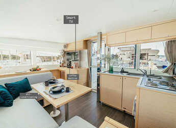 Rent a catamaran in Marina Mandalina - Lagoon 39