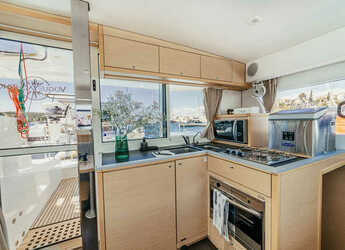 Rent a catamaran in Marina Mandalina - Lagoon 39