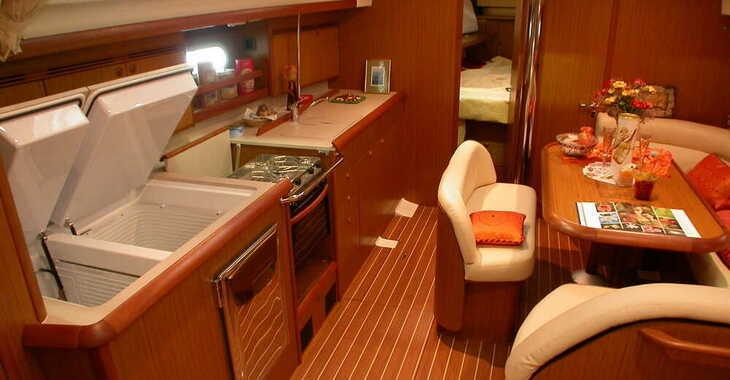 Rent a sailboat in Veruda - Sun Odyssey 45
