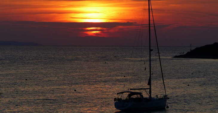 Rent a sailboat in Marina Kastela - Sun Odyssey 45