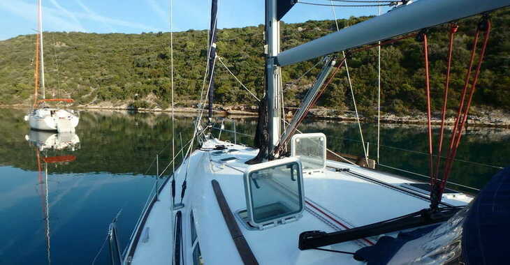 Chartern Sie segelboot in Marina Kastela - Sun Odyssey 45