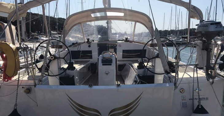 Rent a sailboat in Veruda Marina - Sun Odyssey 440/3cab.