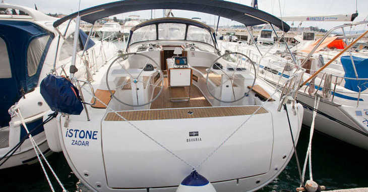 Chartern Sie segelboot in Zadar Marina - Bavaria Cruiser 45