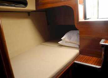 Rent a motorboat in Brbinj - Adria 28 Luxus