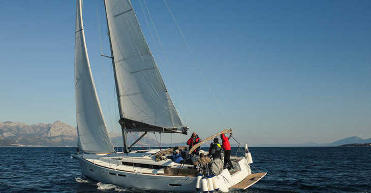 Rent a sailboat in Ploče City Port - Sun Odyssey 419