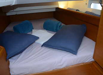 Rent a sailboat in Ploče City Port - Sun Odyssey 419