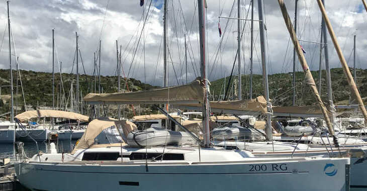 Rent a sailboat in Kremik Marina - Dufour 335 Grand Large