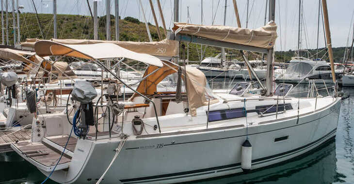 Rent a sailboat in Marina Kremik - Dufour 335 Grand Large