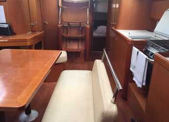 Alquilar velero en Marina Cala de Medici - Oceanis 46