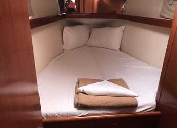 Noleggiare sailboat in Cala dei Sardi - Oceanis 43