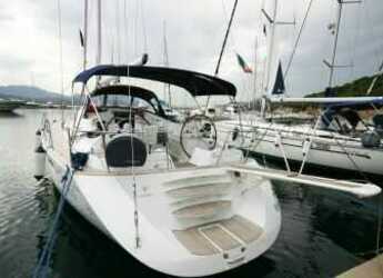 Chartern Sie segelboot in Cala dei Sardi - Sun Odyssey 54 DS