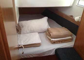 Chartern Sie segelboot in Cala dei Sardi - Bavaria Cr 41