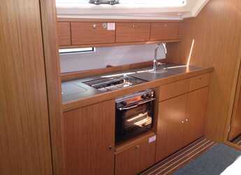 Chartern Sie segelboot in Cala dei Sardi - Bavaria Cr 41