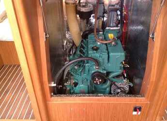 Chartern Sie segelboot in Cala dei Sardi - Bavaria Cr 41