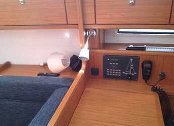 Chartern Sie segelboot in Cala dei Sardi - Bavaria Cr 41