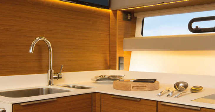Louer yacht à Veruda - Bavaria S40 OPEN