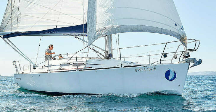 Rent a sailboat in Vigo  - Elan 31 Performance